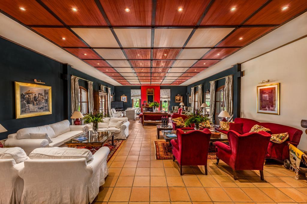 Rocabella Hellinikon Country Hotel エクステリア 写真